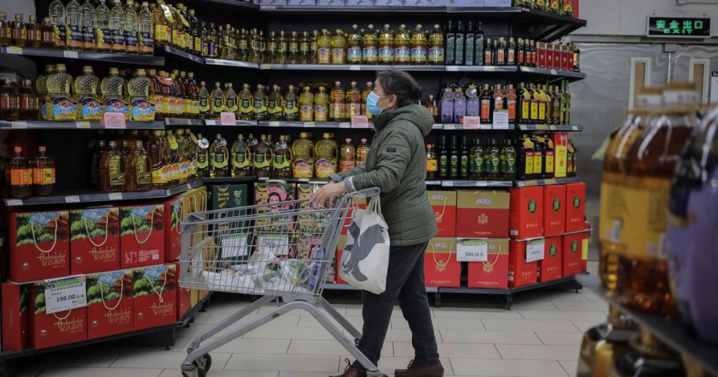 China-asks-citizens-to-store-food-in-the-face-of