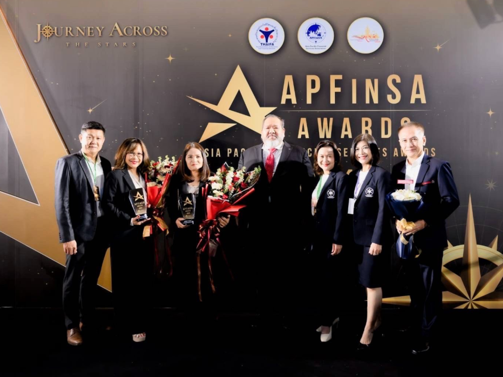 พรูเด็นเชียล ประเทศไทย แสดงความยินดีกับ 2 ตัวแทน กับรางวัล APFinSA Awards 2024