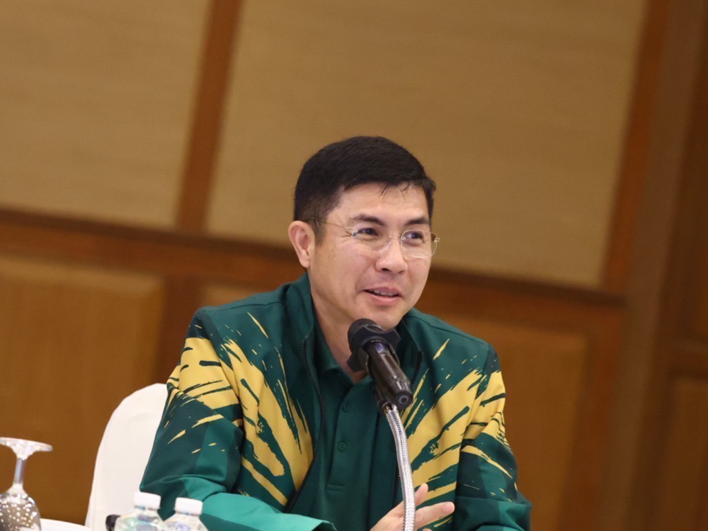 ธ.ก.ส. เยี่ยมชมงานศูนย์การเรียนรู้การพัฒนาที่ดินตามแนวทางเศรษฐกิจพอเพียง