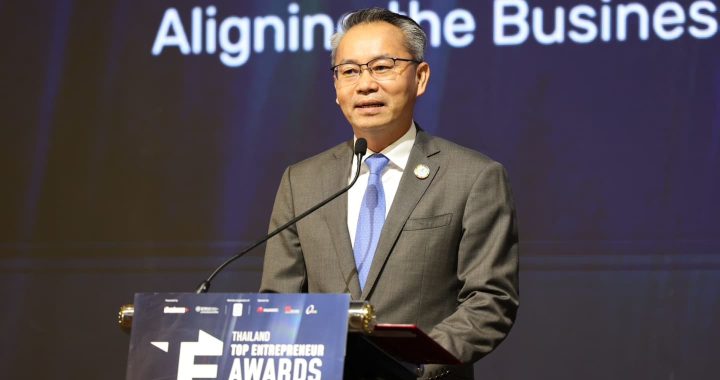 SME D Bank ร่วมแสดงความยินดีลูกค้ารับรางวัลสุดยอดผู้ประกอบการแห่งปี 