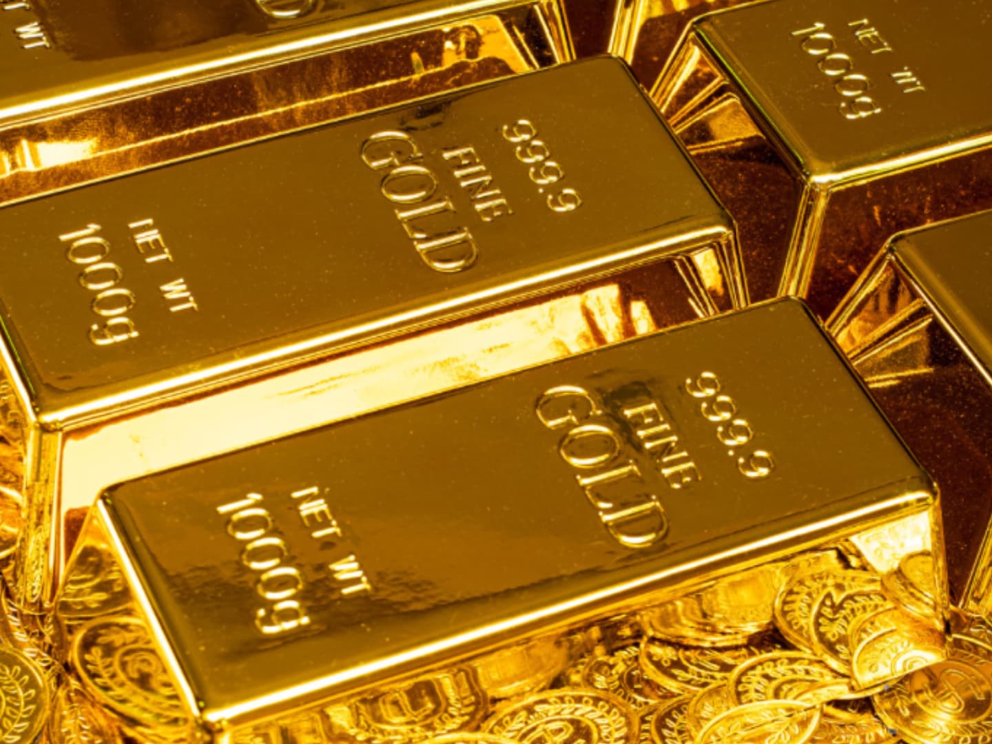 ราคาทองคำวันนี้ (1 ธ.ค. 68) เปลี่ยนแปลงทั้งหมด 31 ครั้ง ราคาทองปรับขึ้น 400 - AEC10NEWS