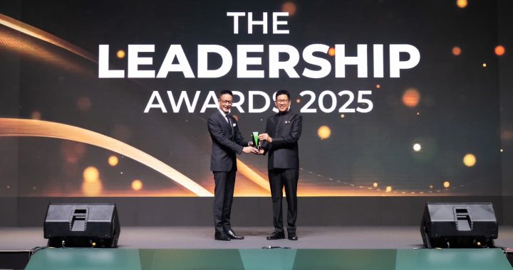 “สาระ ล่ำซำ” รับรางวัล Human Capital Development Award