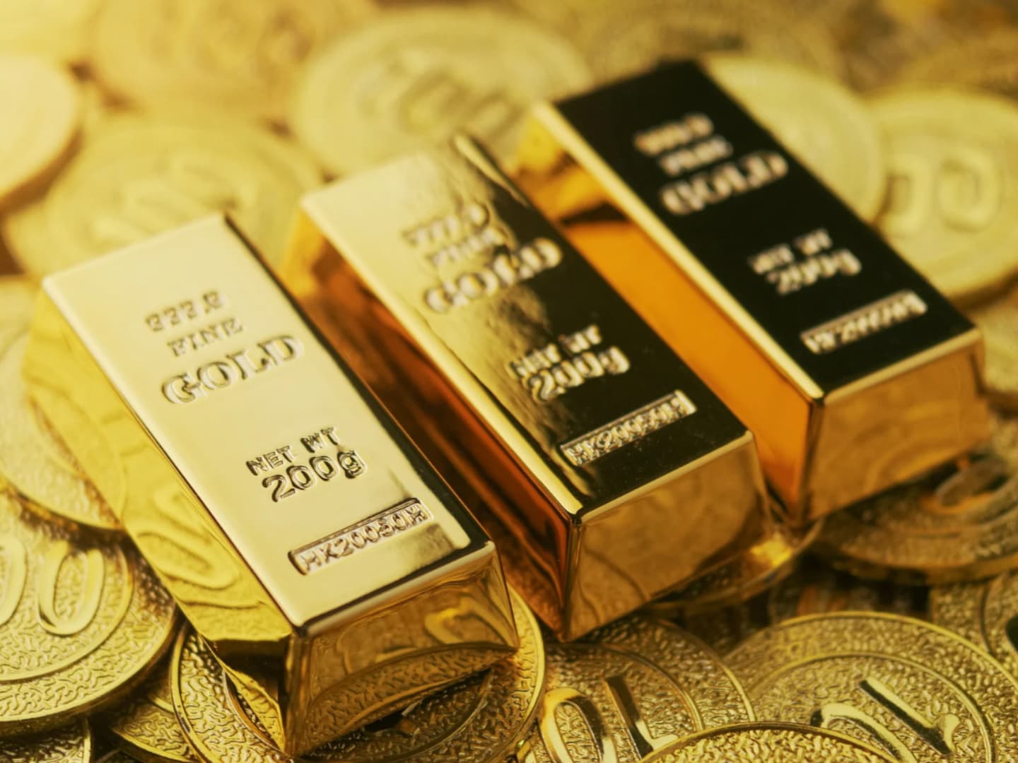 ราคาทองคำวันนี้ (8 ธ.ค. 68) เปลี่ยนแปลงทั้งหมด 10 ครั้ง ราคาทองลง 50 -  AEC10NEWS