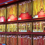 ราคาทองทะลุ 80,000 บาท 