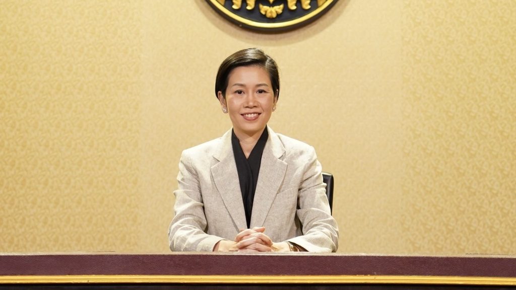 B2B7C734-8804-4E06-B94B-4C2049EF19B8