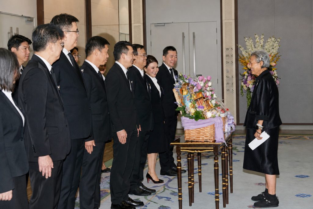 ปตท. ทูลเกล้าฯ ถวายเงินรายได้จากการออกร้านปี 2568 บำรุงสภากาชาดไทย