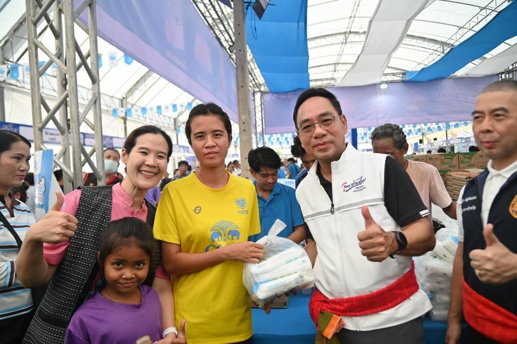 พาณิชย์ ลุยลดค่าครองชีพ ยกสินค้าราคาประหยัดช่วยชาวราชบุรี