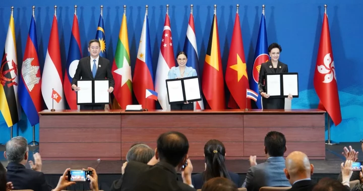 ไทยเดินหน้าอาเซียน-ฮ่องกง ลงนามพิธีสารฯ เปิดประตูลงทุน เชื่อมโยงห่วงโซ่อุปทานภูมิภาค