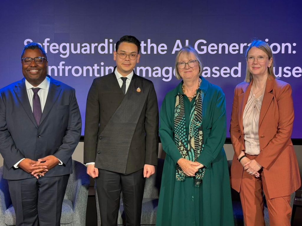 “รมว.ดีอี” ร่วมเวที Microsoft ชู Safety-by-Design สร้างการรู้เท่าทัน AI ปลอดภัย–รับผิดชอบ