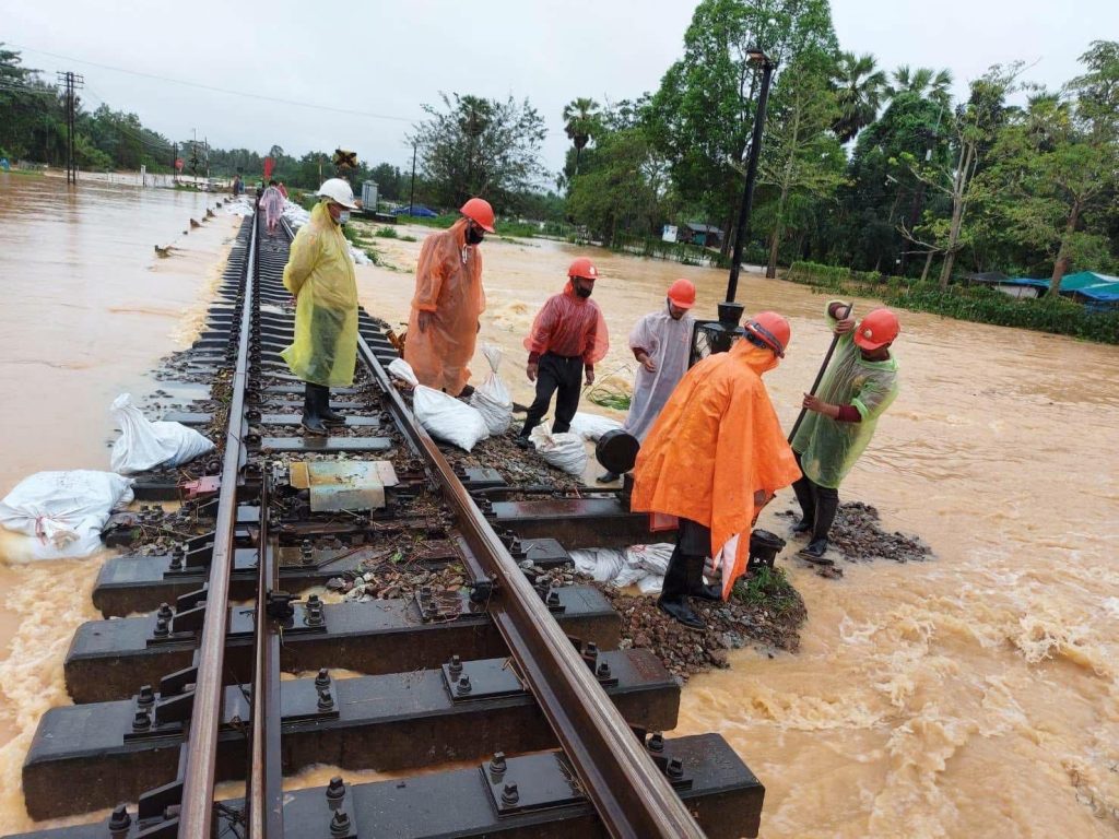 รถไฟปิดเส้นทางสระแก้ว–วัฒนานครชั่วคราว หลังฝนหนักน้ำท่วมสันราง